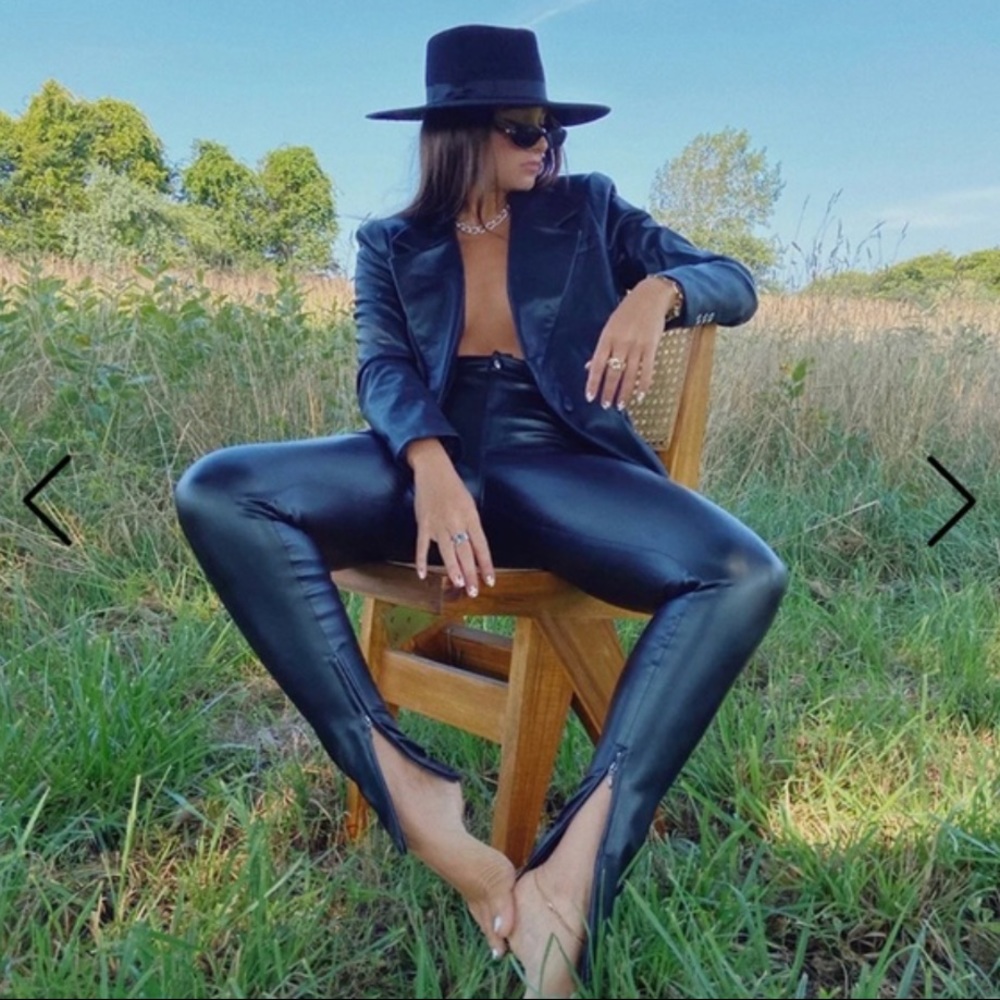 WEWOREWHAT Black Stilletto Zip Leather Pants